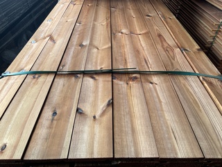 Ca. 84x Grenen Channelsiding Bruin Geïmpregneerd, 18x140mm, lengte 510
